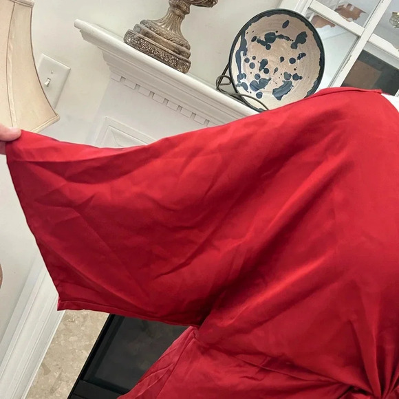NWT Pleione Red Satin Top - Picture 3 of 10